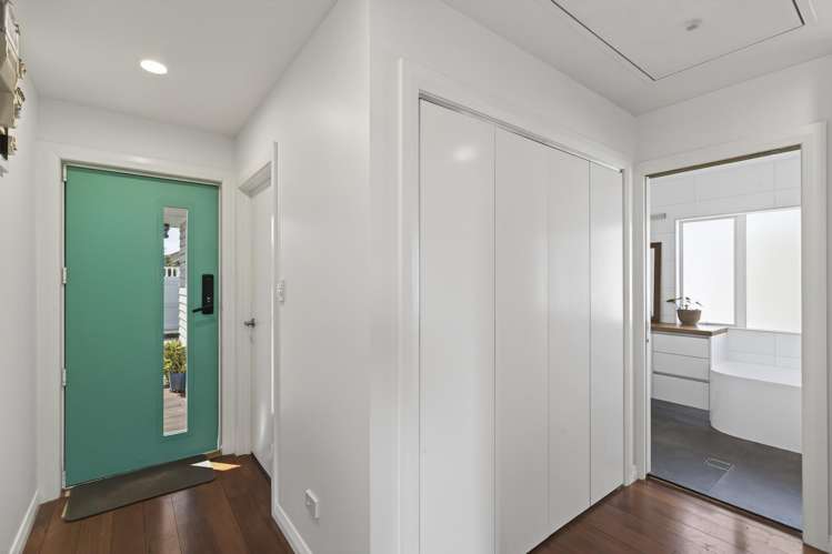 134 Tukapa Street Westown_10