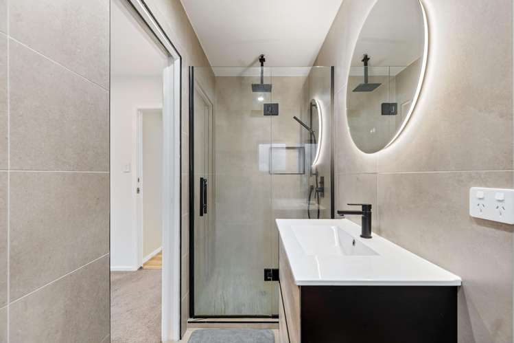 273A Royal Road Massey_3