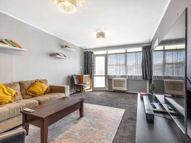 2/608 Heretaunga Street East Parkvale_2