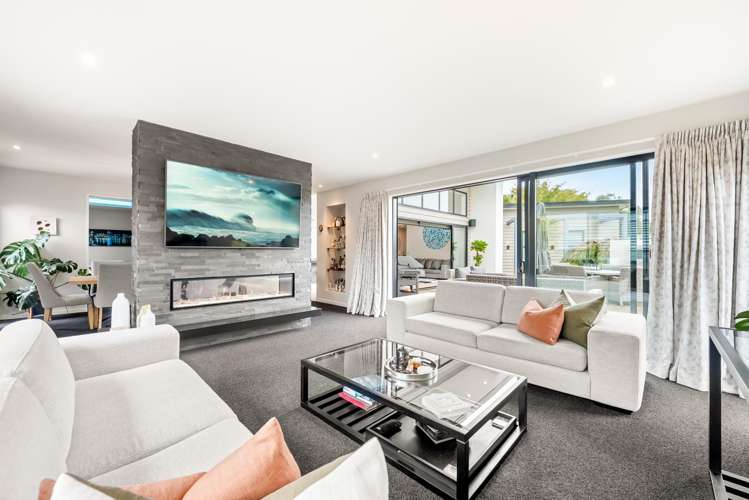 6 Te Ahi-Parera Place Korokoro_3