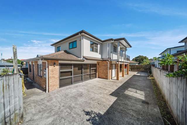 Space for Everyone - Modern 5-Bed Beauty!