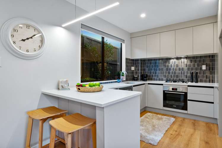 112B Hutchinson Avenue New Lynn_7