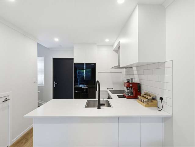 7 Wharara Lane Massey_4