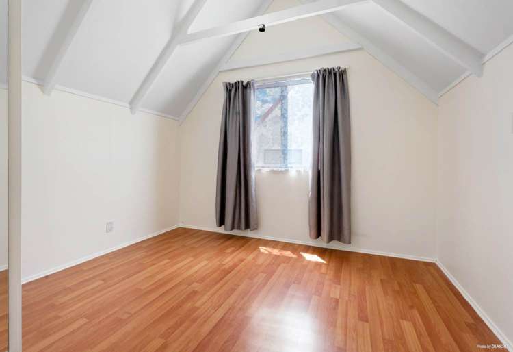 2/152 Aviemore Drive Highland Park_9