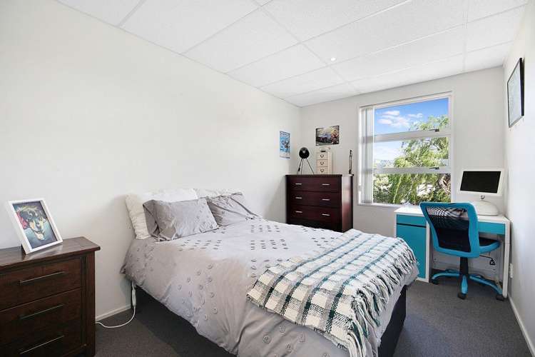 2/6 Raycroft Street Waltham_9
