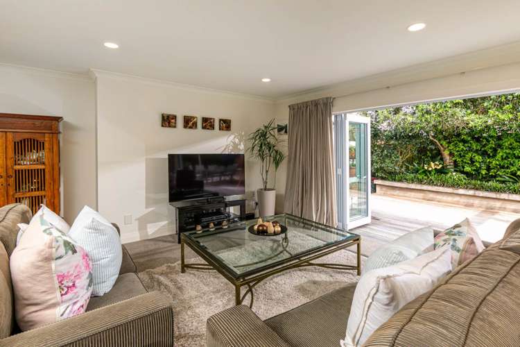 2/42 East Coast Road Milford_6