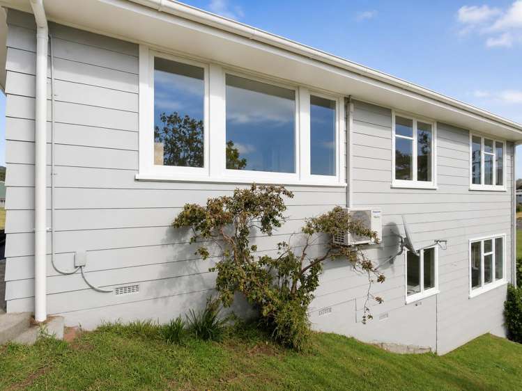 33 Castor Crescent Cannons Creek_12