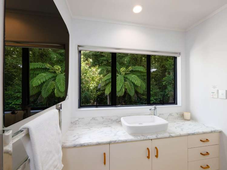 1 Garden Court Haruru_16