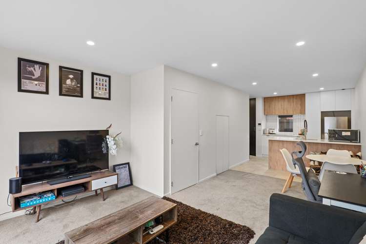 2/24 Devonport Lane St Albans_4
