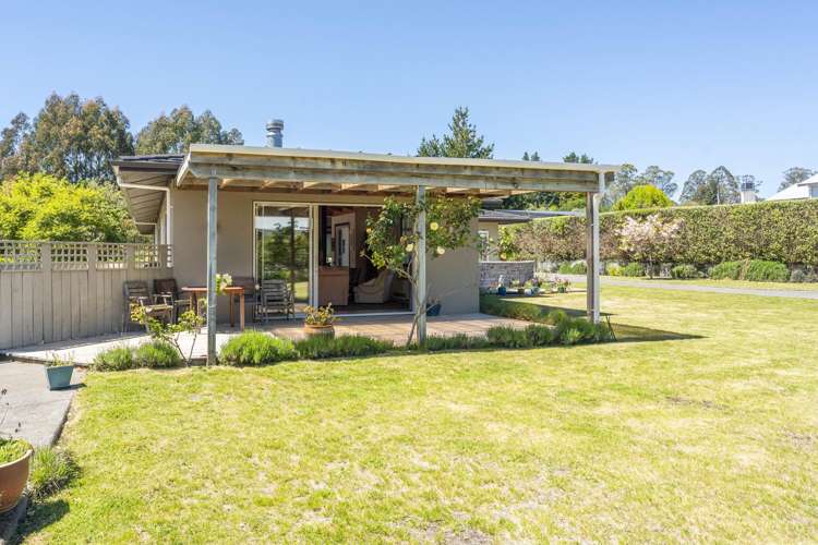 2/154 Mapara Road Acacia Bay_13