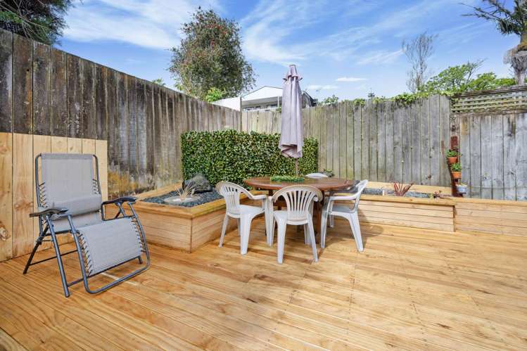 2/8 Raeben Avenue Hillcrest_10