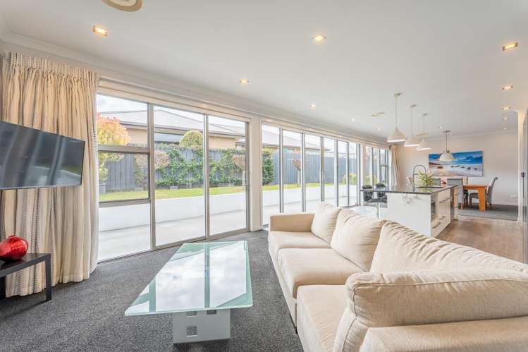 2 Meadowstone Street Gleniti_18
