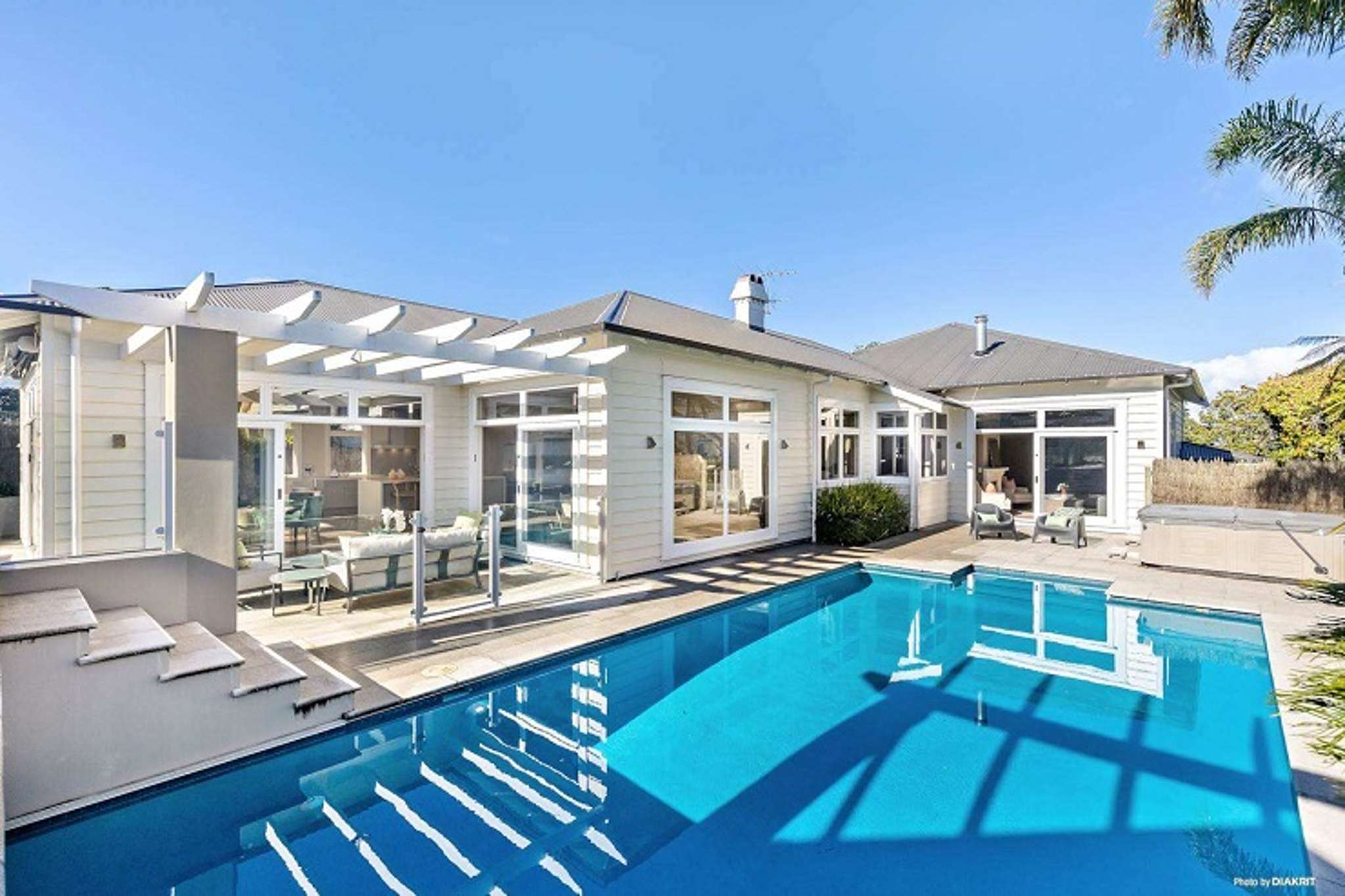 'Bidding went so fast': Blue chip home sells for a whopping $4m above CV