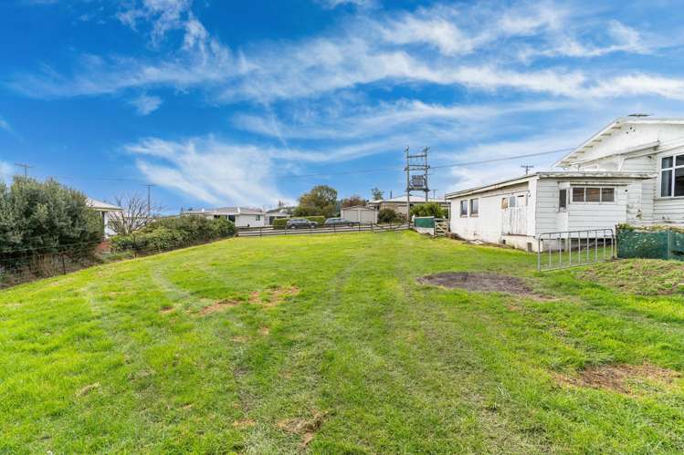 32 Poole Street Kaitangata_17