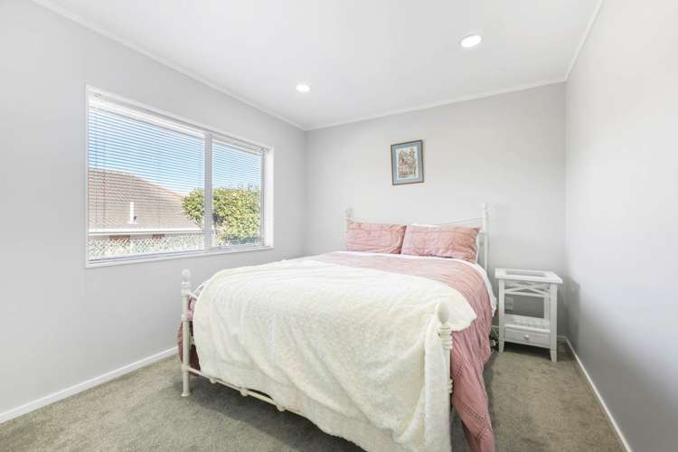 8b Youngs Road Papakura_8