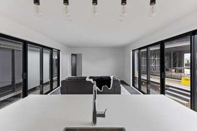 22 Bowmaker Crescent_2