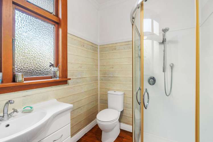 182 High Street North Carterton_10