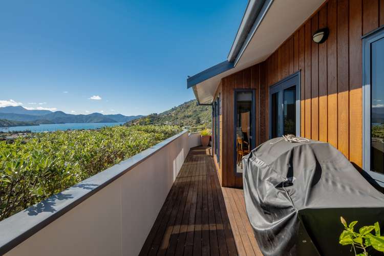 8 Moana Heights Waikawa_17