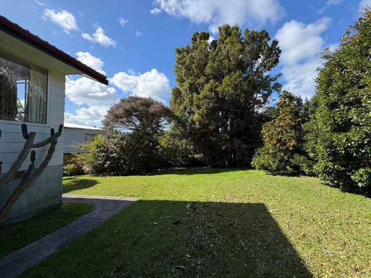7 Celeste Place Totara Vale_10