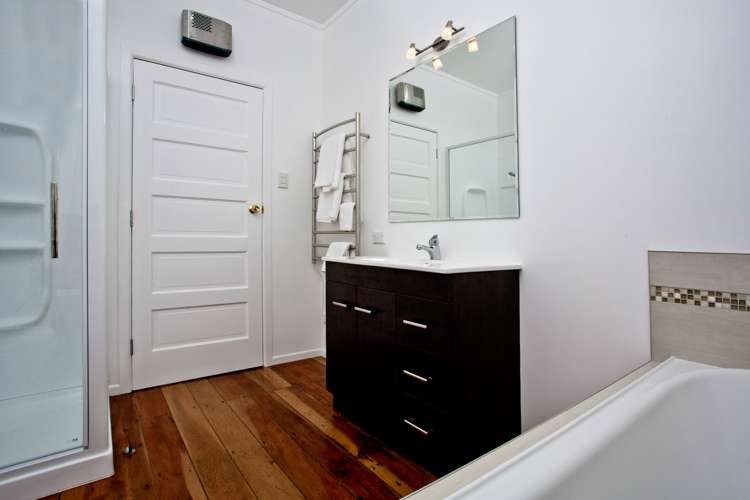 3 Egremont Street Belmont_9