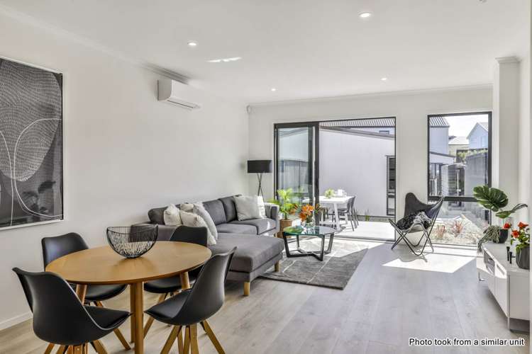 25E Henry Taylor Rise Milldale_6