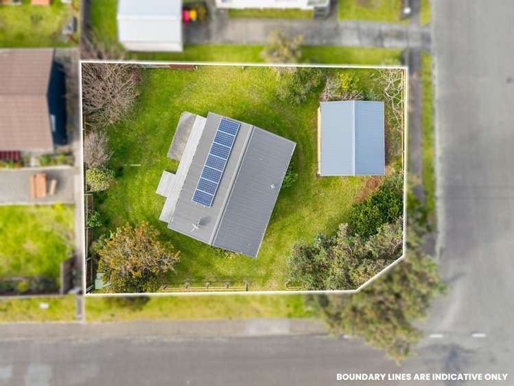 42 Norfolk Crescent Otaki Beach_12