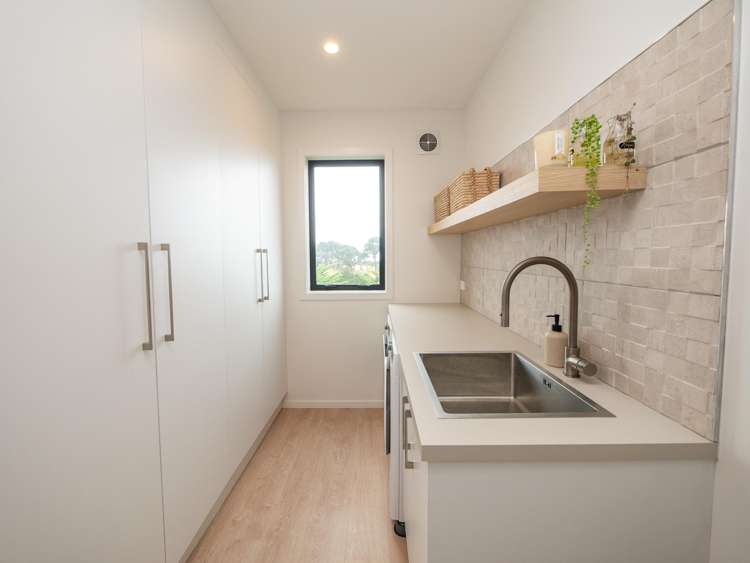 A/24 Dundonald Street Tainui_13