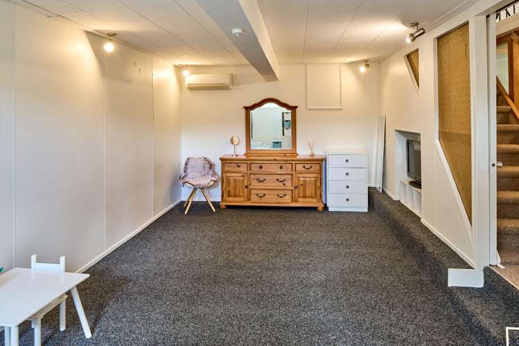 6 Matai Street Tawa_19