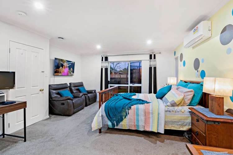 1 Watersfield Place Flat Bush_12