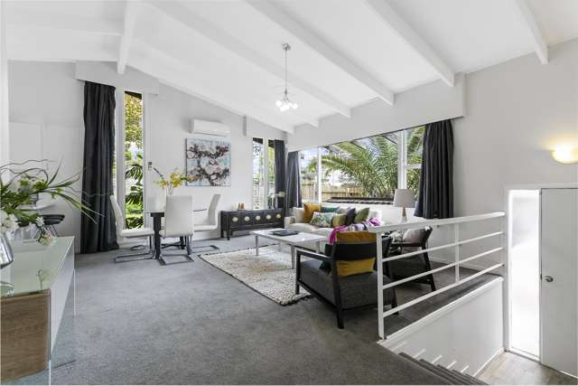 1/49 Glenmore Road Sunnyhills_2