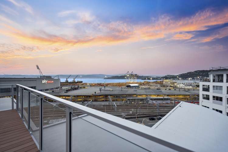 1/125 Thorndon Quay Pipitea_15