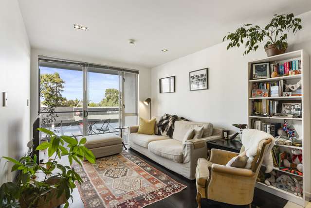 4r/435 New North Road Kingsland_1