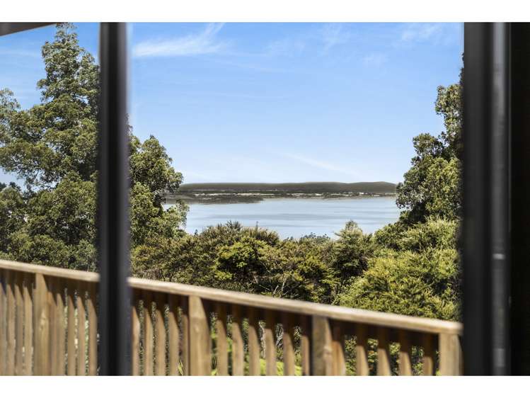 17 Scenic Drive Titirangi_6