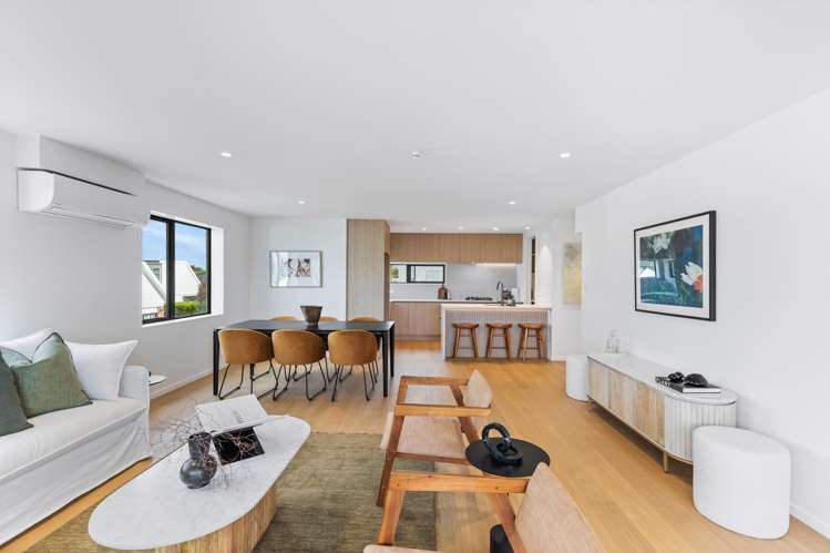 10B Joan Street Pt Chevalier_4