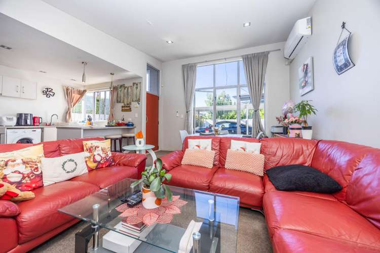 37D Jones Crescent Melville_15