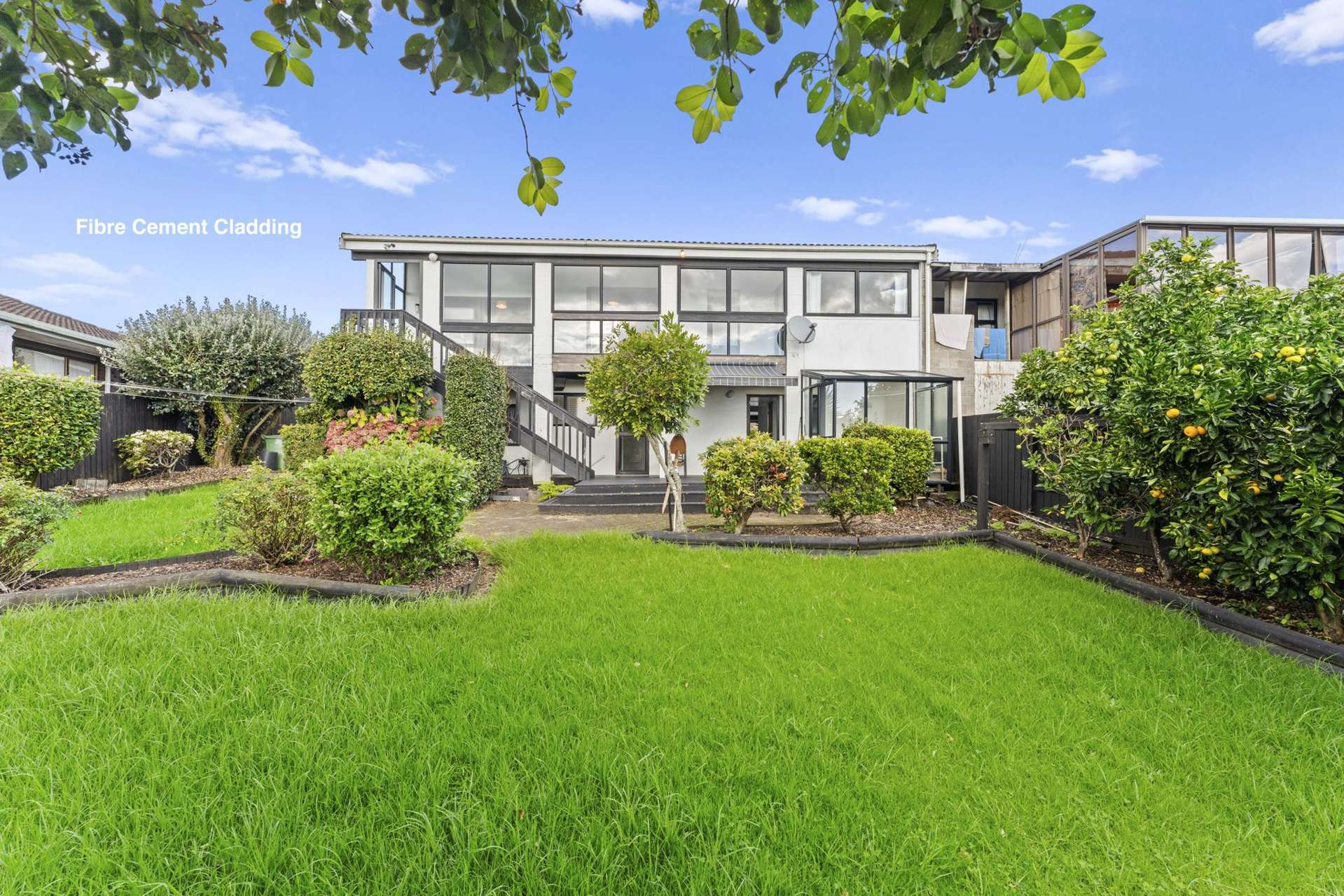 2/2 Monde Place Clover Park_0