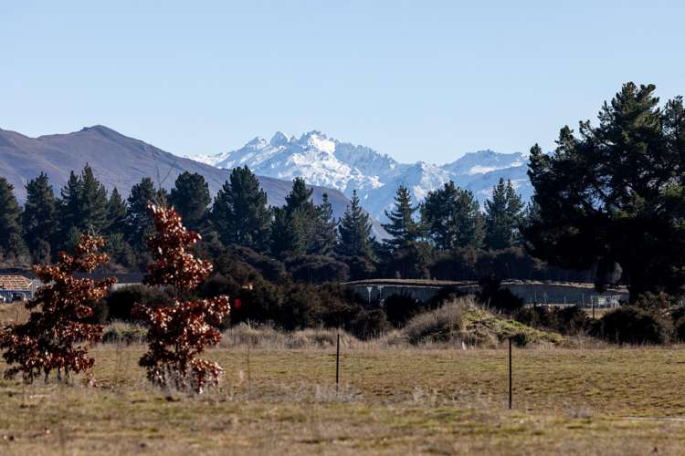 2 Radiata Drive Albert Town_9