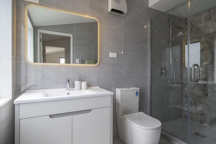 2-3/45 Great South Road Takanini_13