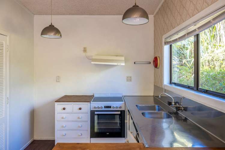 69 Ocean Road Surfdale_7