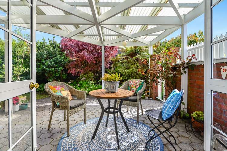 11 Sandalwood Drive Dinsdale_8