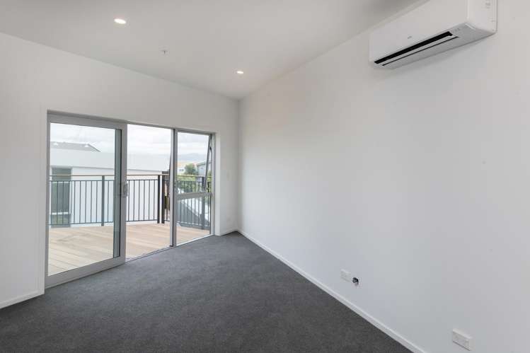 203/4 Reads Quay, Marinaview Gisborne_21