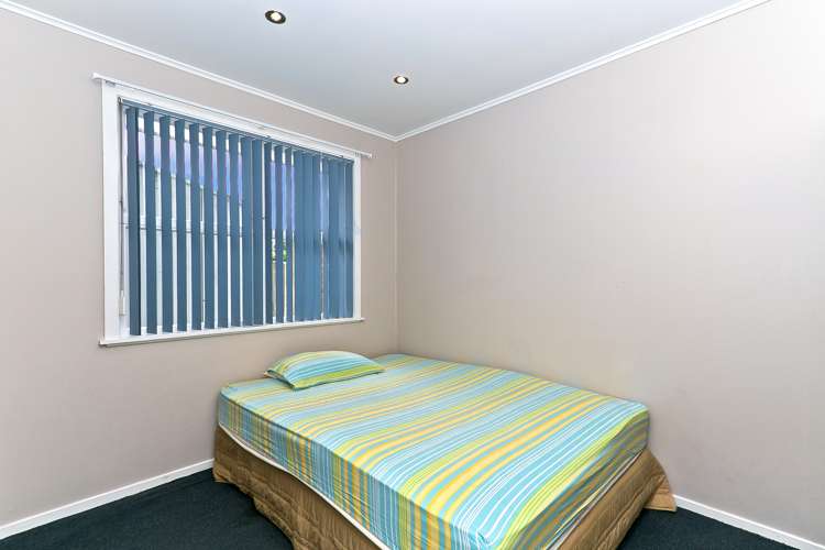 32 Meilland Place Glen Eden_10