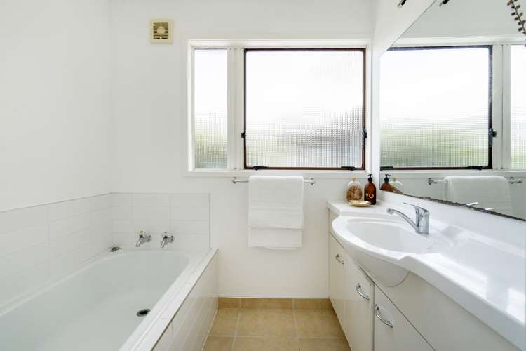 1/22 North Avenue Narrow Neck_14