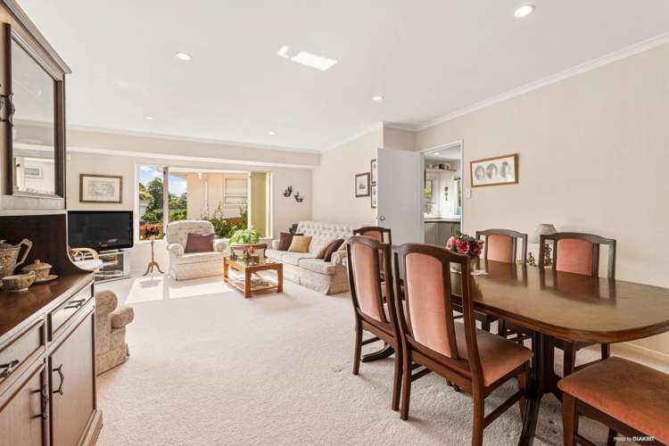 18 Gillett Place Botany Downs_9