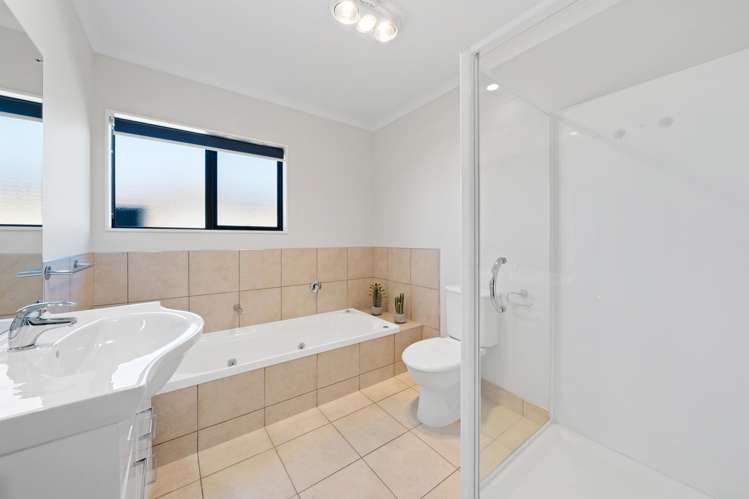 10 Moravale Lane Flat Bush_12