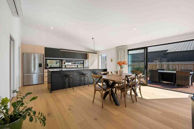 6 Moonstone Street Albert Town_2