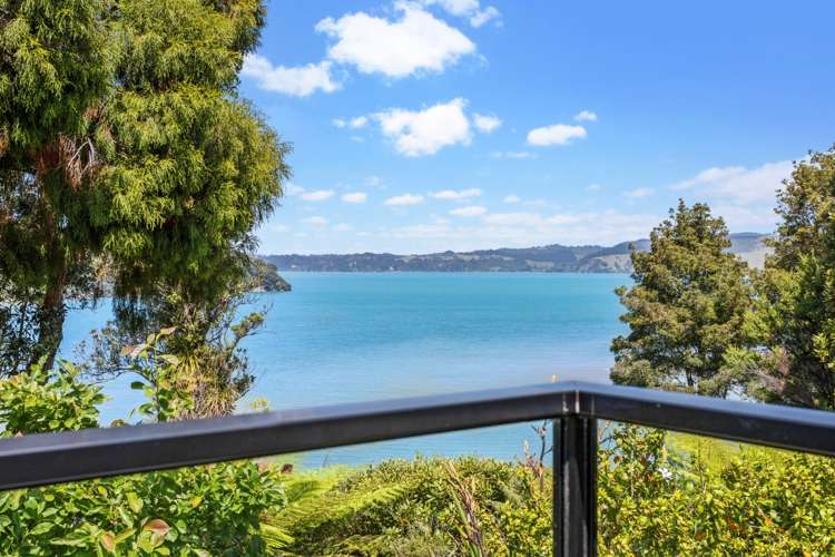 1270 Huia Road Huia_1