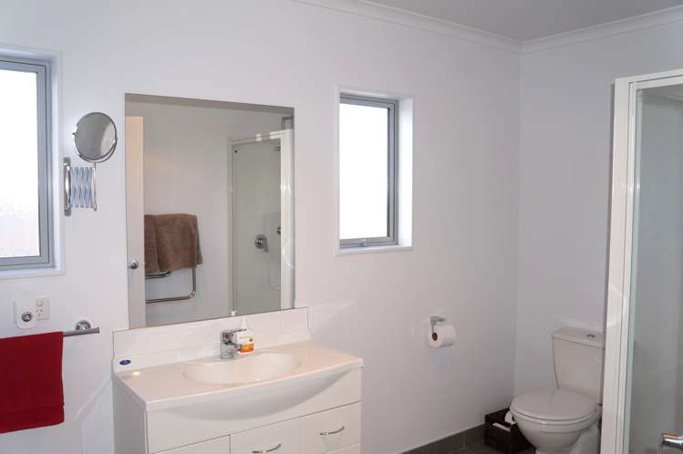 25 Ocean View Rise Ruakaka_11