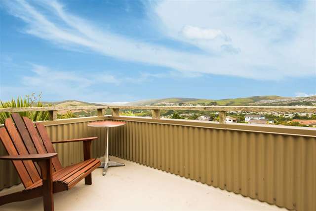 16 Atamira Close Churton Park_1