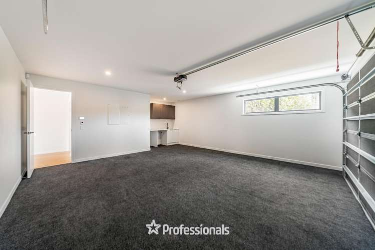 8 Maire Street Woburn_19